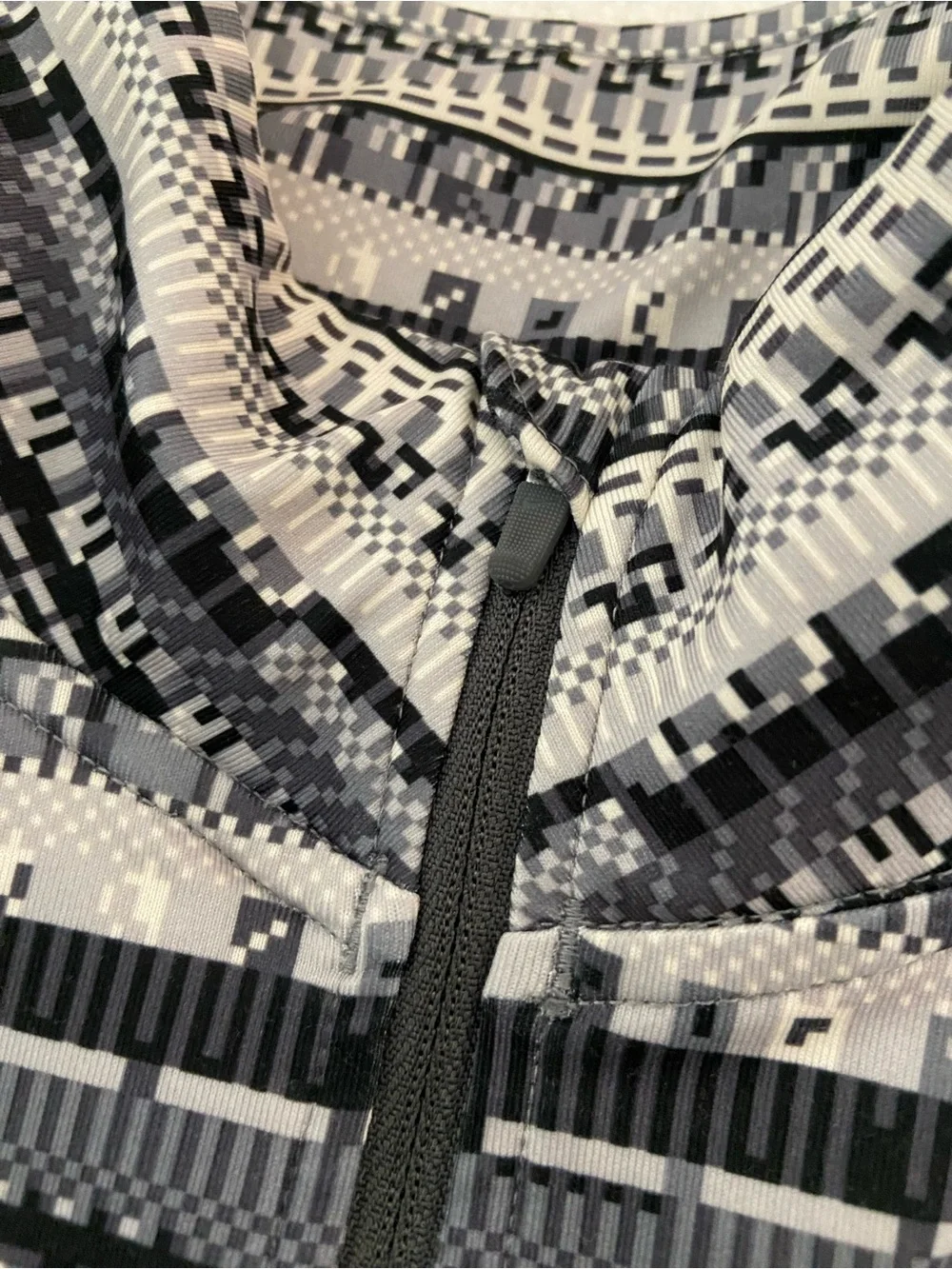Nike Pro Hyperpro Dri-Fit Women's Black & White Patterned Half-Zip Top - Large